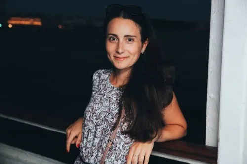 Анна Слуцкер Анна Слуцкер