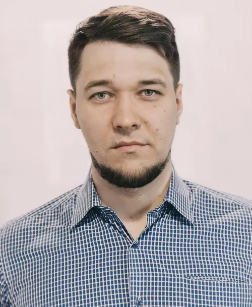 Арсений Уланов Арсений Уланов